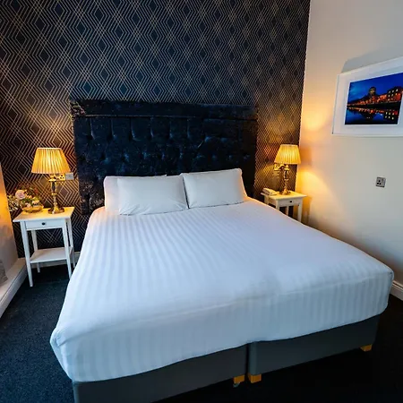 St George By Nina Hotel