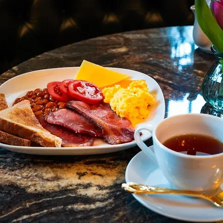 Отель St George By Nina