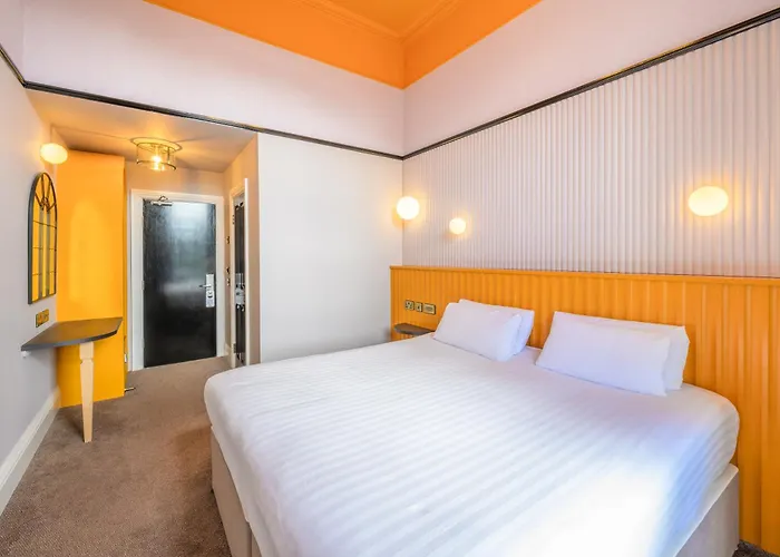 St George By Nina 3* Dublin