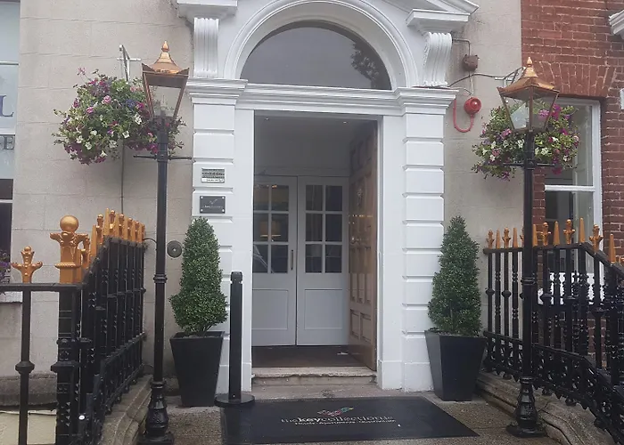 St George By Nina Hotel