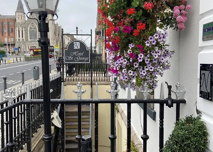 Hotel St George By Nina 3*