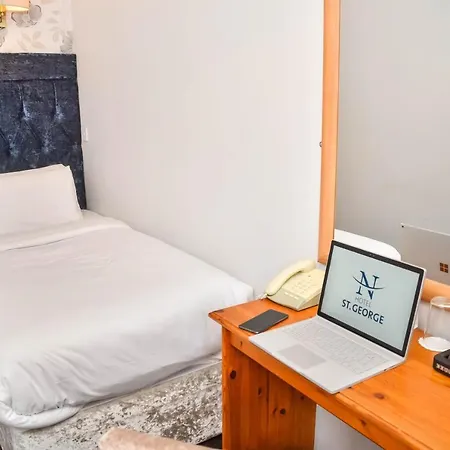 Hotel St George By Nina