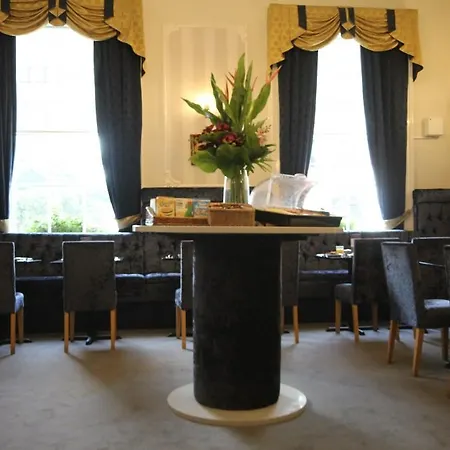 St George By Nina Hotel 3*