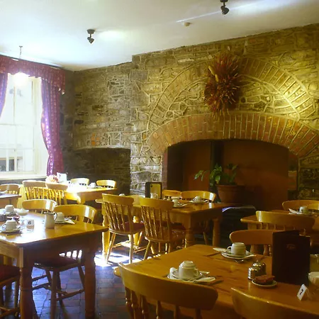 St George By Nina Hotel 3*