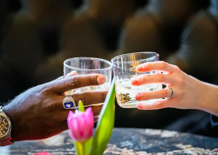 מלון St George By Nina 3*